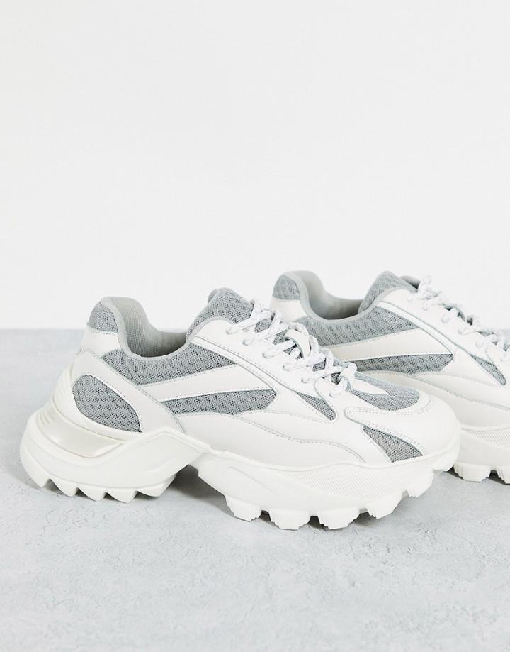 Na-kd Curved Trekking Sole Chunky Sneakers In White/gray