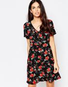 Style London Tea Dress In Rose Print - Black Red