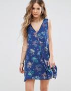Honey Punch V Neck Swing Dress With Cut Out Back In Floral Print - Blue