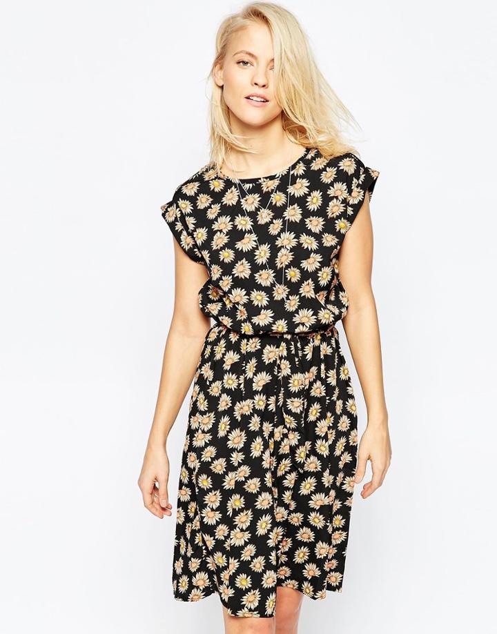 Brave Soul Midi Skater Dress In Daisy Print - Black