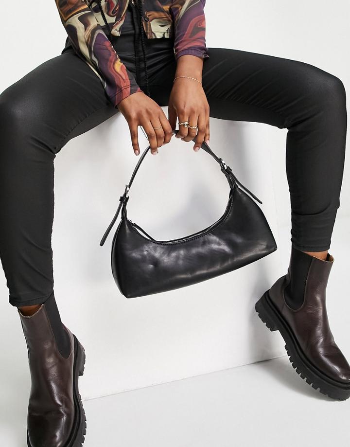 Na-kd Curved Baguette Bag In Black