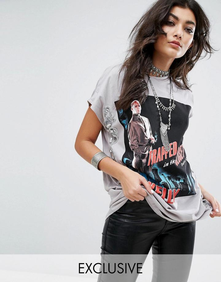 Sacred Hawk Oversized Cut Off T-shirt With R Kelly Print And Sequin Patches - Black