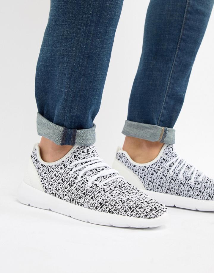 Pull & Bear Knitted Runner Sneaker In Black And White - White