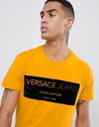 Versace Jeans T-shirt With Logo Print - Yellow