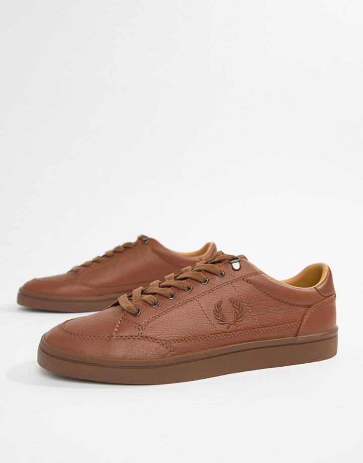 Fred Perry Deuce Premium Leather Sneakers In Tan - Brown