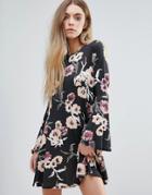 Daisy Street Floral Dress With Bell Sleeves - Black