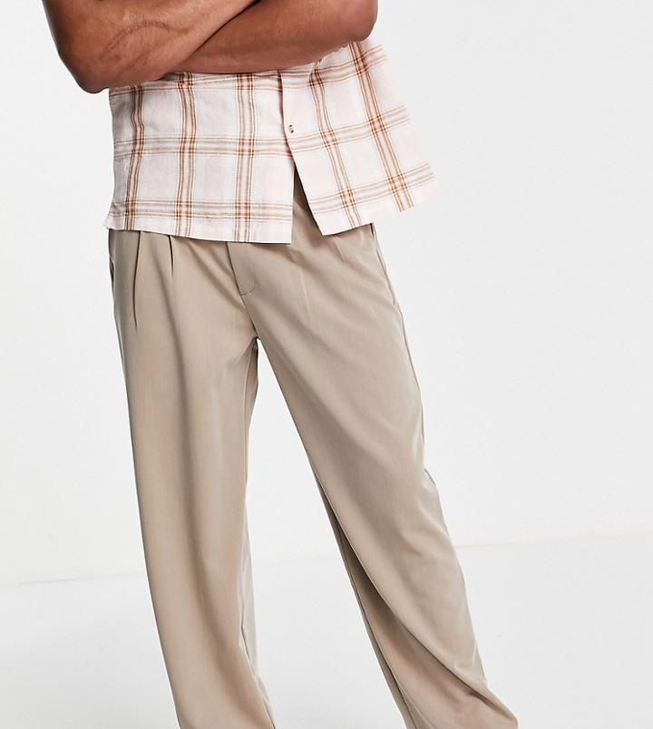 Collusion Balloon Leg Pants With Back Pocket Detail In Ecru-white