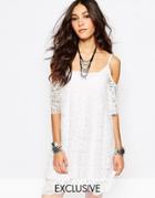 Rokoko Cold Shoulder Dress In Lace With Scallop Edge - White