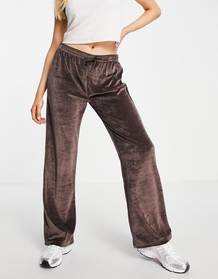 Topshop Low Rise Velour Sweatpants In Chocolate-brown