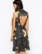 Your Eyes Lie Shirt Dress With Sunflower Print & Open Back - Black