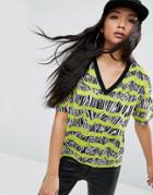 Asos T-shirt With V-neck In 80s Scribble Stripe - Multi