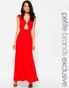 Jarlo Petite Maxi Dress With Front Keyhole Detail - Red
