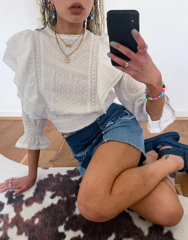 Violet Romance Ruffle Detail Cropped Blouse In White-green