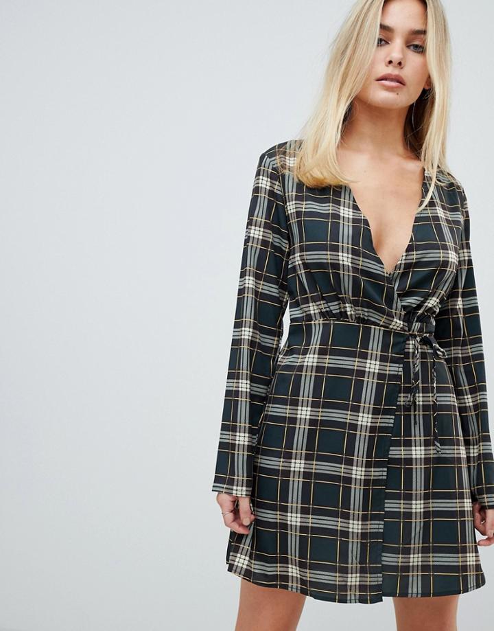 Prettylittlething Wrap Dress In Green Check - Green