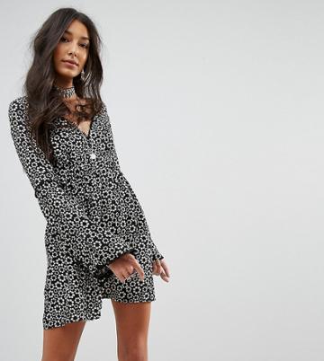 Kiss The Sky Tall Swing Dress With Flared Sleeves And Tie Front In Daisy Chain Print - Black