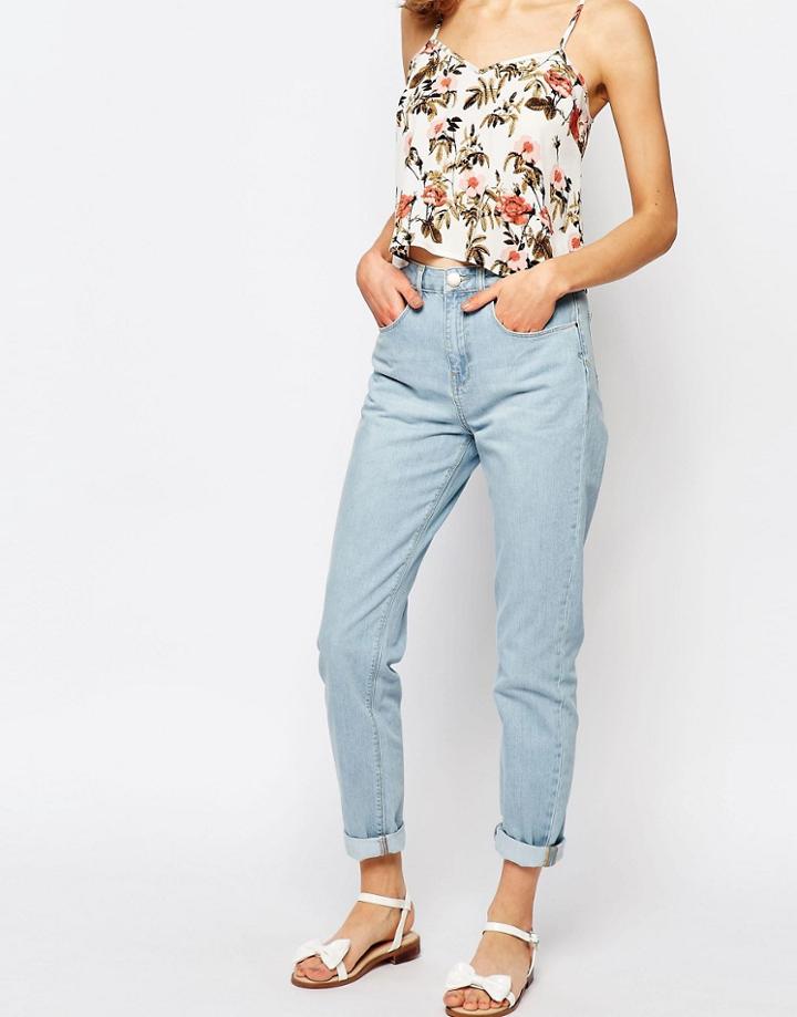 Lost Ink Light Wash Mom Jean - Light Wash Blue