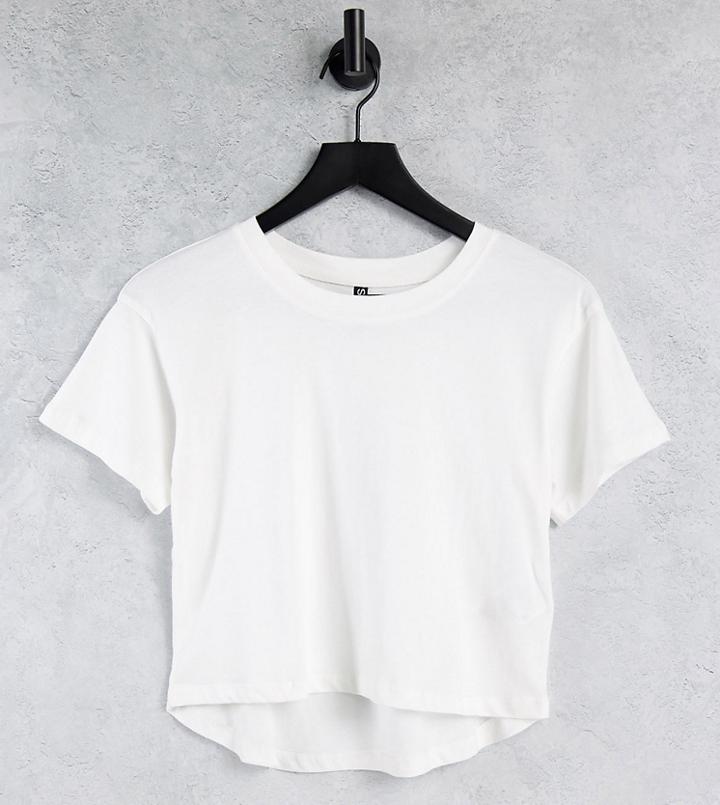 Pieces Petite Crop T-shirt In White