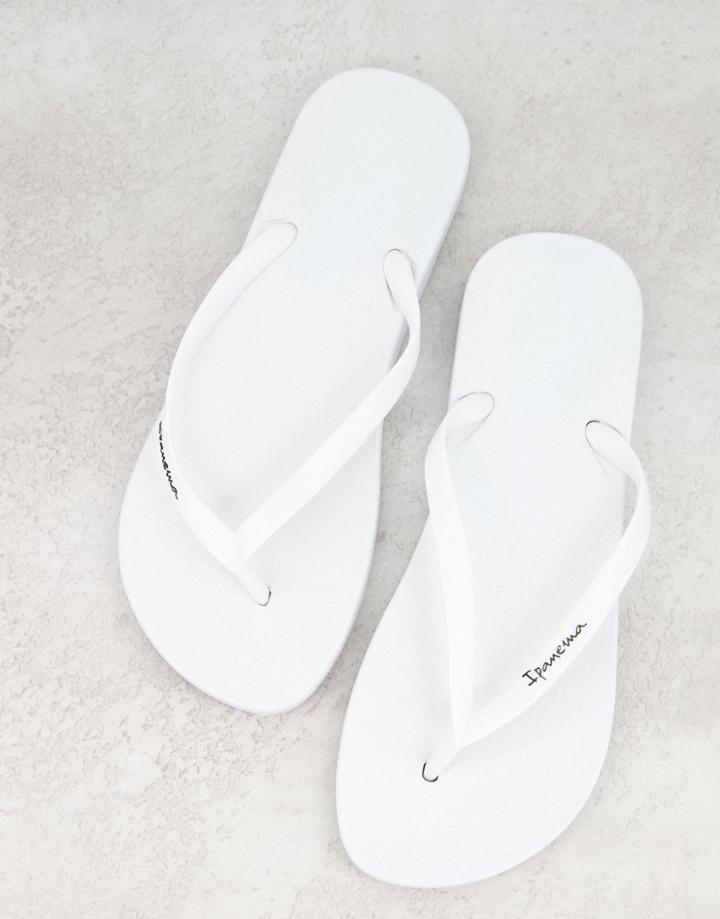 Ipanema Anatomic Flip Flops In White