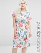 Koko Plus Shift Dress With Side Splits In Rose Print - White