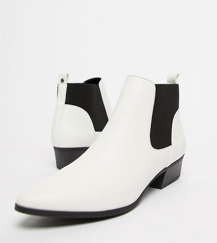 Qupid Kitten Heel Chelsea Boots - White