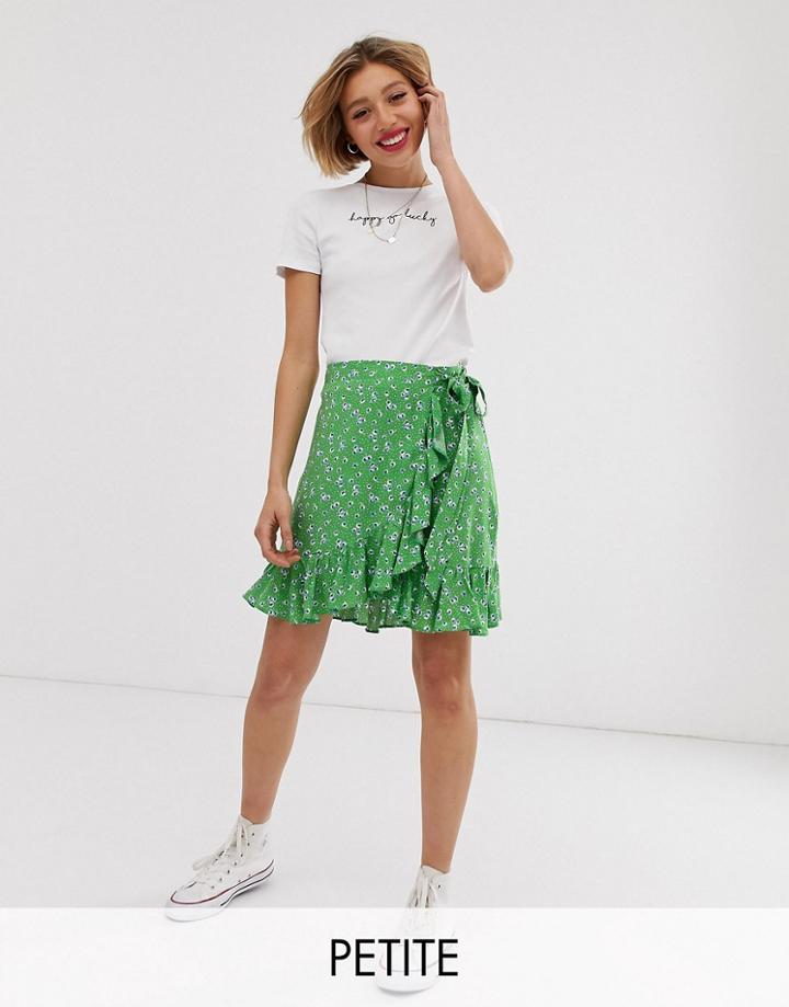 New Look Petite Ruffle Mini Skirt In Green Ditsy Floral Print - Green