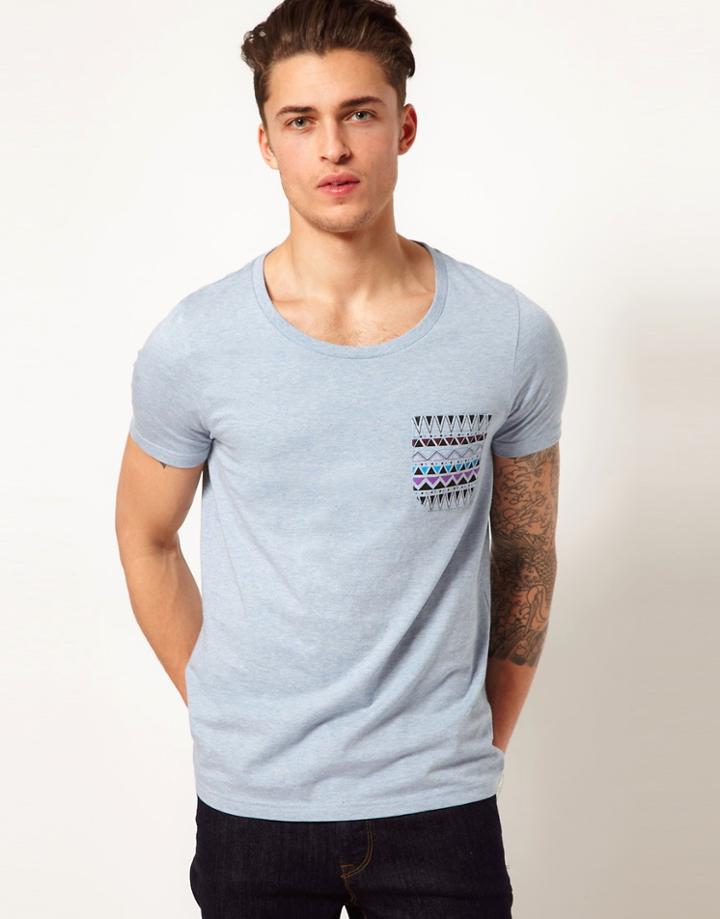 Asos T-shirt With Contrast Printed Pocket - Blue