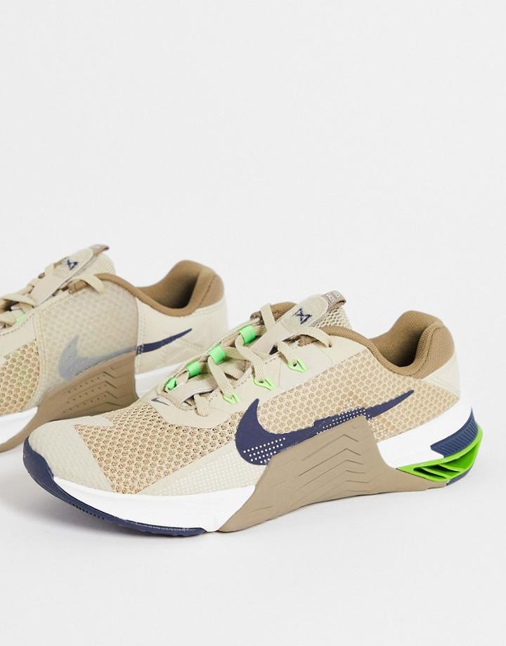 Nike Training Metcon 7 Sneakers In Rattan-white