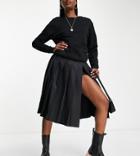 Collusion Pleated Midi Skort In Black