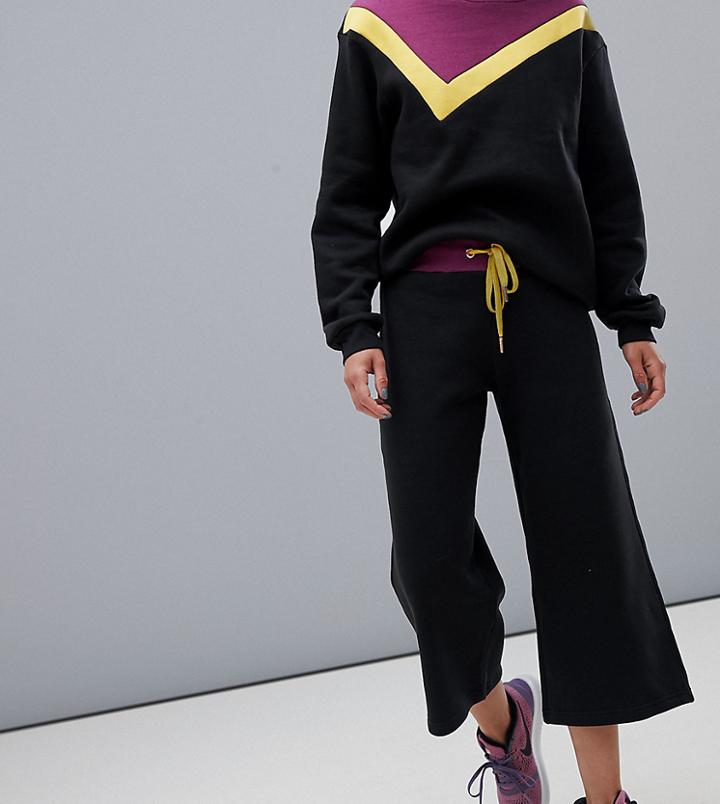 South Beach Crop Joggers In Black - Black