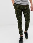 Solid Slim Fit Cuffed Cargo Pant In Camo - Green