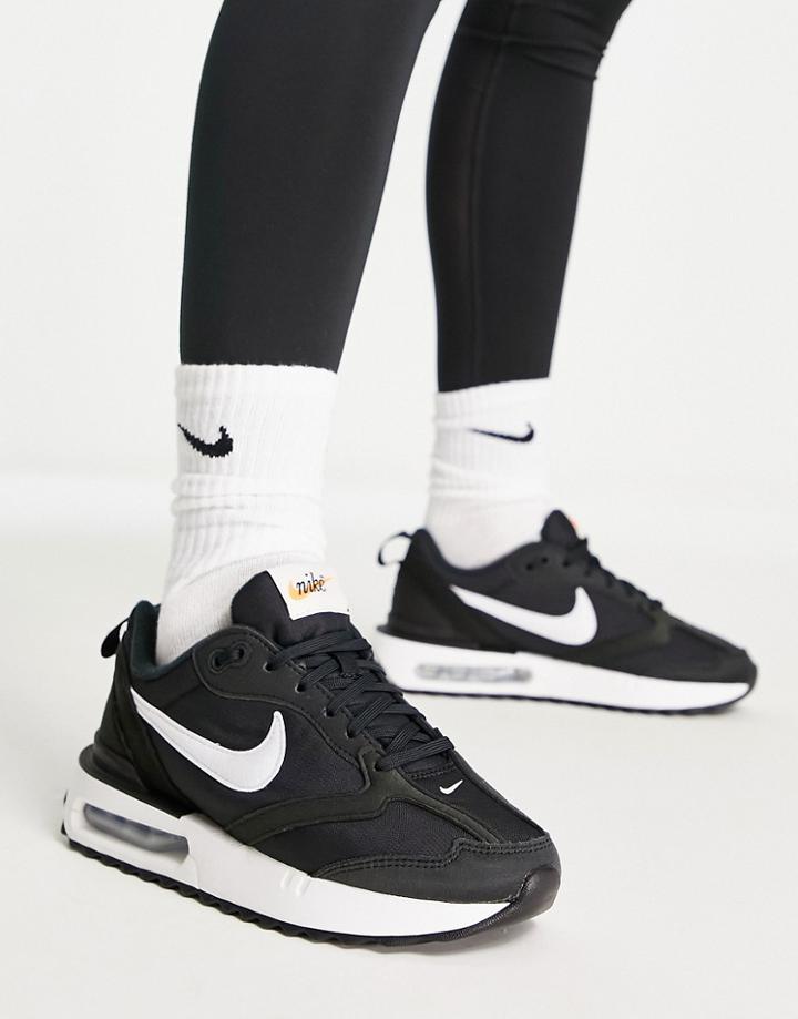 Nike Air Max Dawn Nn Sneakers In Black And White