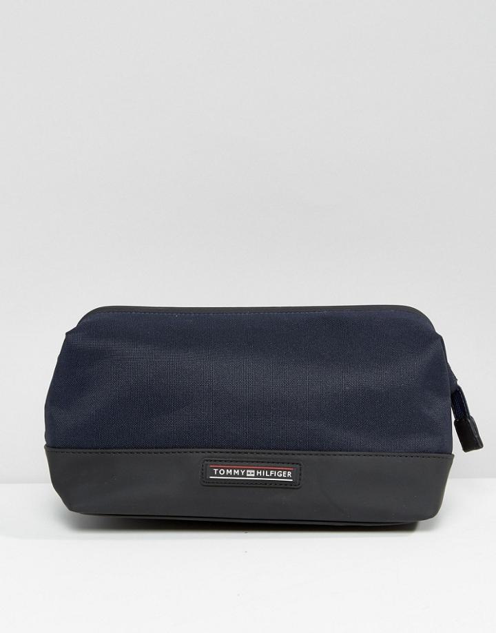 Tommy Hilfiger Framed Nylon Toiletry Bag In Navy/black - Navy