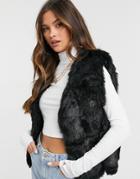 Jayley Faux Fur Short Vest In Black