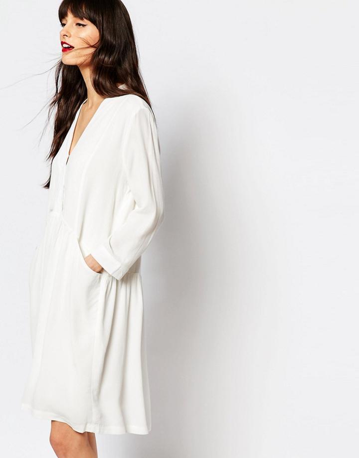 Just Female Lola Smock Dress In White - White