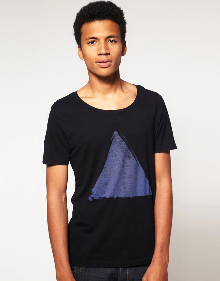 Asos T-shirt With Triangle Reverse Print - Black