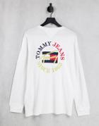 Tommy Jeans Vintage Round Back Logo Long Sleeve Top In White - White