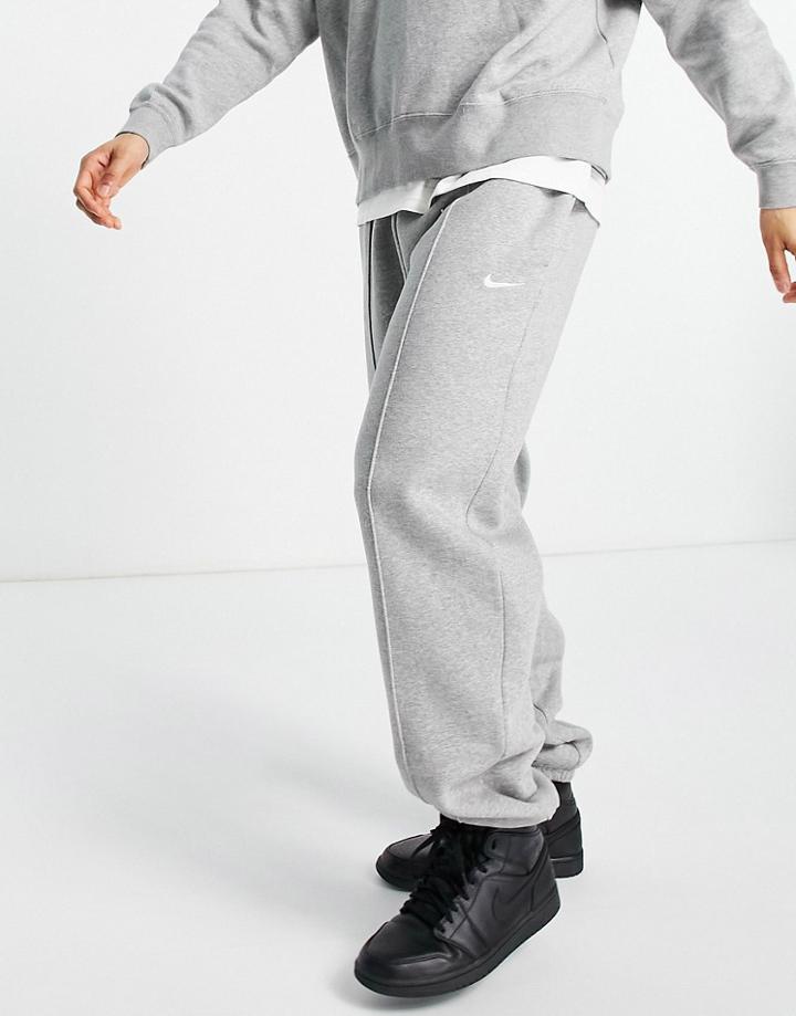 Nike Unisex Trend Fleece Oversized Sweatpants In Gray-grey
