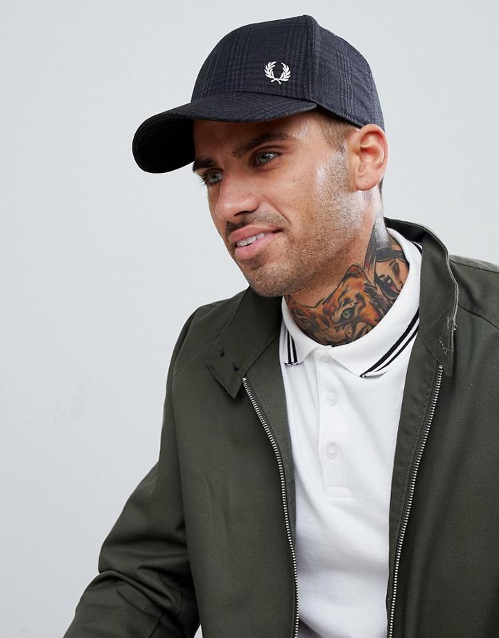 Fred Perry Prince Of Wales Check Cap In Black - Black