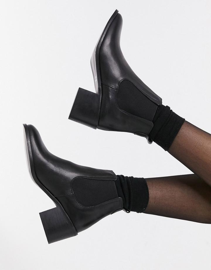 Depp Block Heel Chelsea Boots In Black Leather