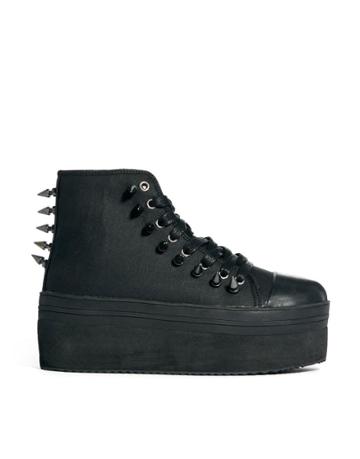 Cute To The Core Ele Black Stud Back Flatform Sneakers