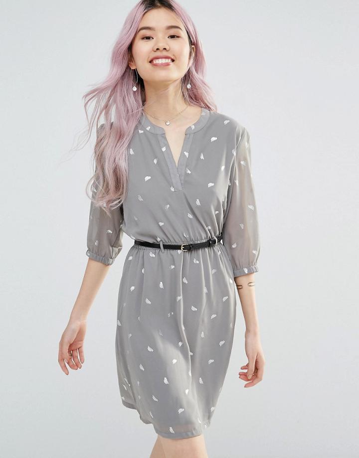 Yumi Belted Dress With 3/4 Sleeve In Bird Foil Print - Gray