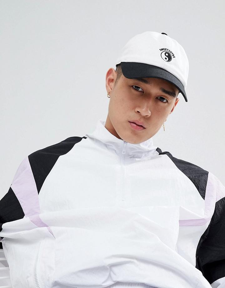 Sweet Sktbs Yin Yang Cap In Black - Black