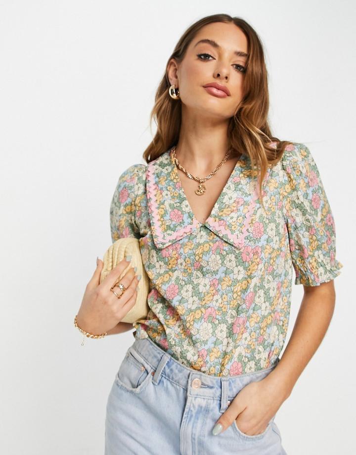 Vila Blouse In Pastel Floral With Pink Squiggle Collar Detail-multi