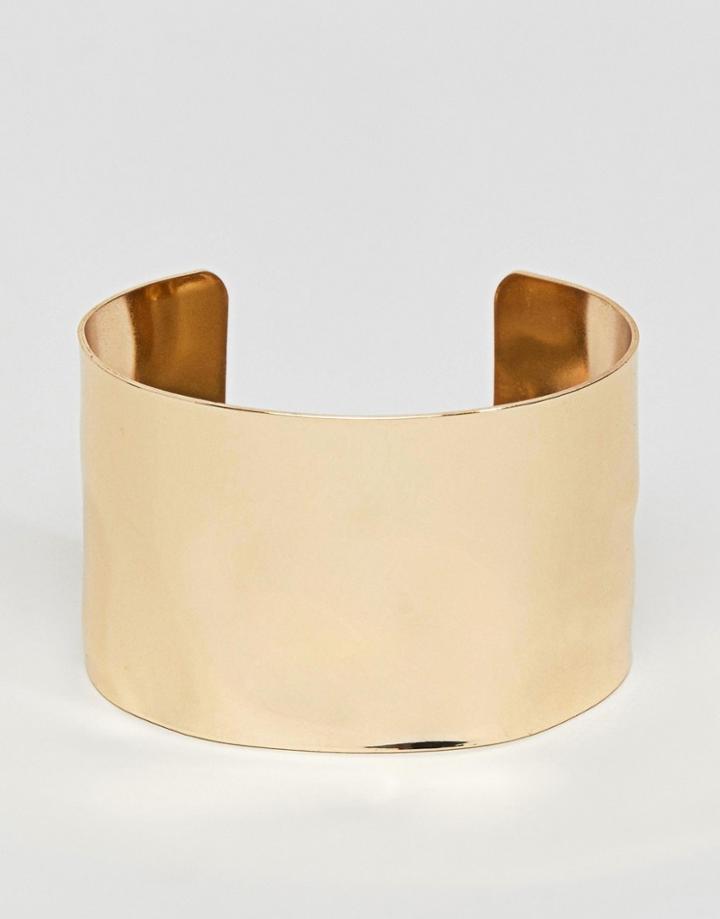 Asos Design Cuff Bracelet With Hammered Detail In Gold - Gold