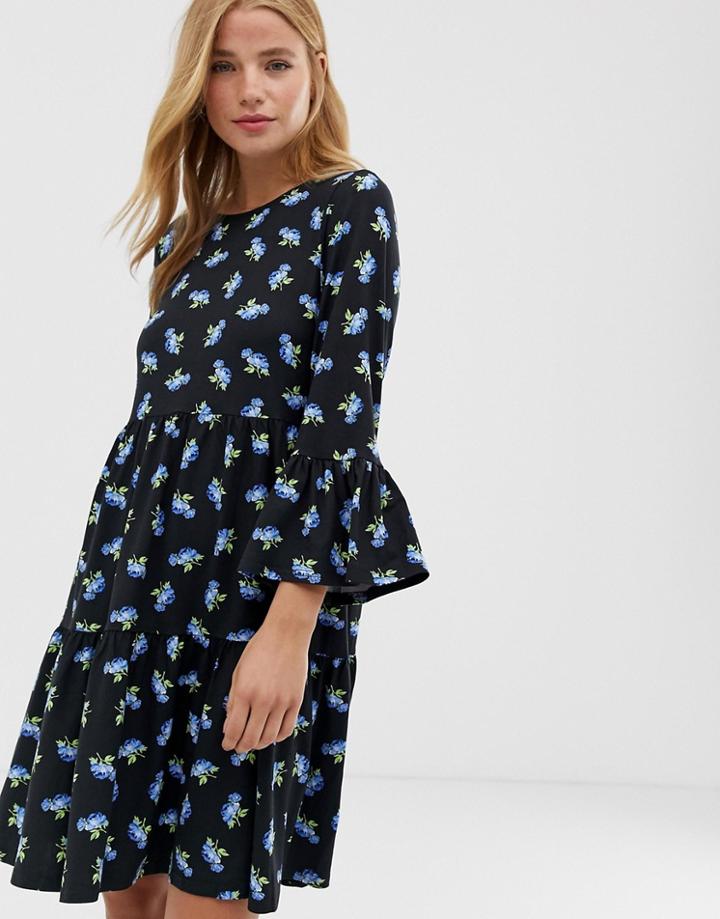 Qed London Long Sleeve Smock Dress In Black Floral Print