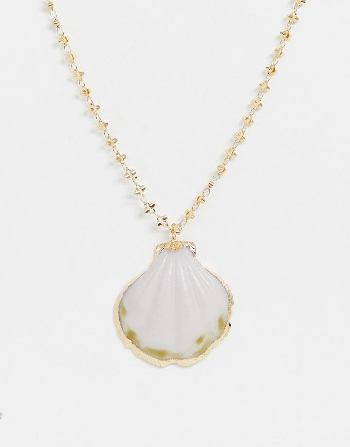 Asos Design Necklace With Sea Shell Pendant And Detailed Chain In Gold - Gold