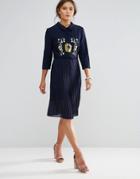 Liquorish Pleated Dress With Floral Embroidered - Navy