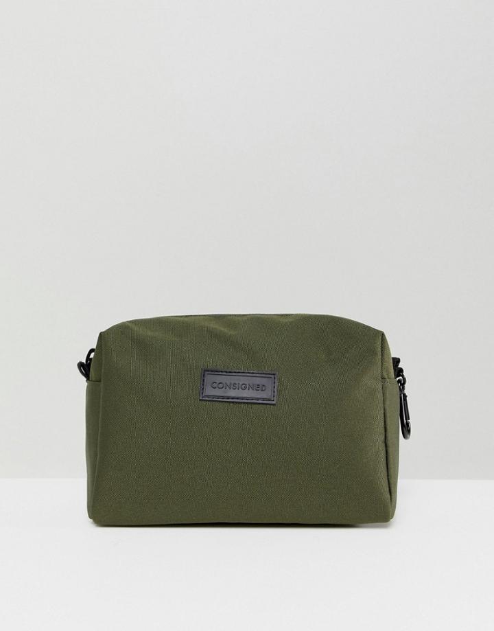 Consigned Toiletry Bag In Green - Green