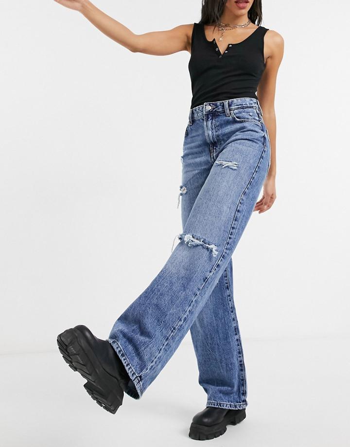 Bershka Ripped 90's Jean In Medium Blue Wash-blues