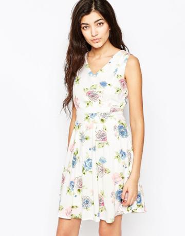 Iska Floral Print Skater Dress - White